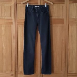 Levi's Black 525 Perfect Waist Straight Size 4